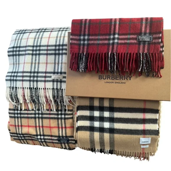 BURBERRY Authentic Cashmere Check Scarf - Picture 6 of 6